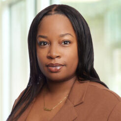 Chelsea Davis headshot